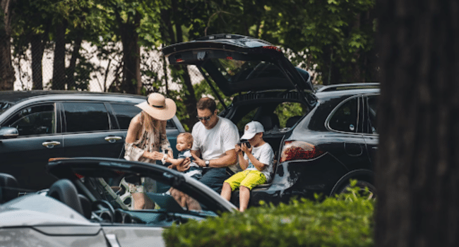 7-Seat Electric Family Car 