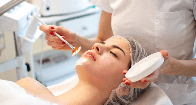 Hydrofacial machine