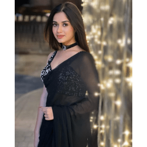 Jannat Zubair Rahmani Black Saree