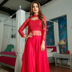 Jennifer Winget Hot Pink Dress Photo