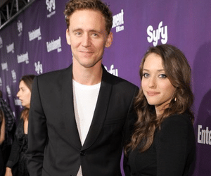 Kat Dennings and Tom Hiddleston