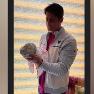Mohit Raina Daughter 1st pic Mohit Raina Daughter 1st pic