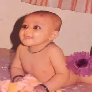 Neha Kakkar childhood pic