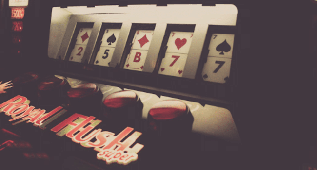 Online and Land-Based Betting Environments