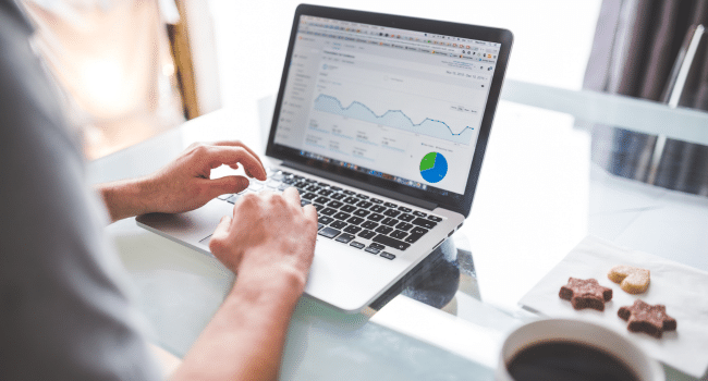 Search & Analyze Competitor Ads (2026)