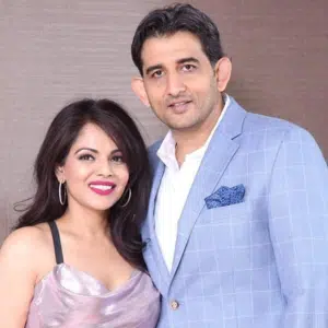 Vikas Thapar wife Namita Thapar 