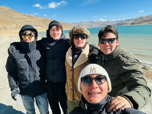 Yamdrok Lake