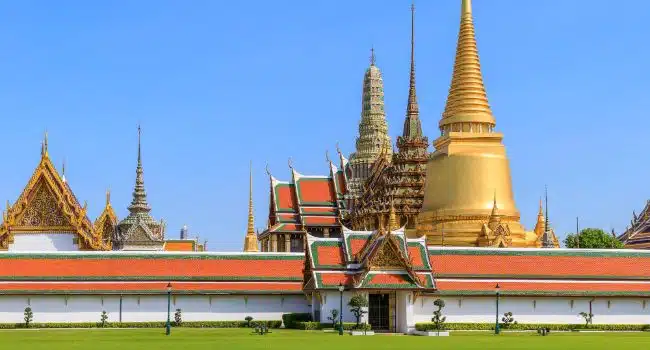 wat-phra-kaew-temple-emerald-buddha-grand-palace-bangkok